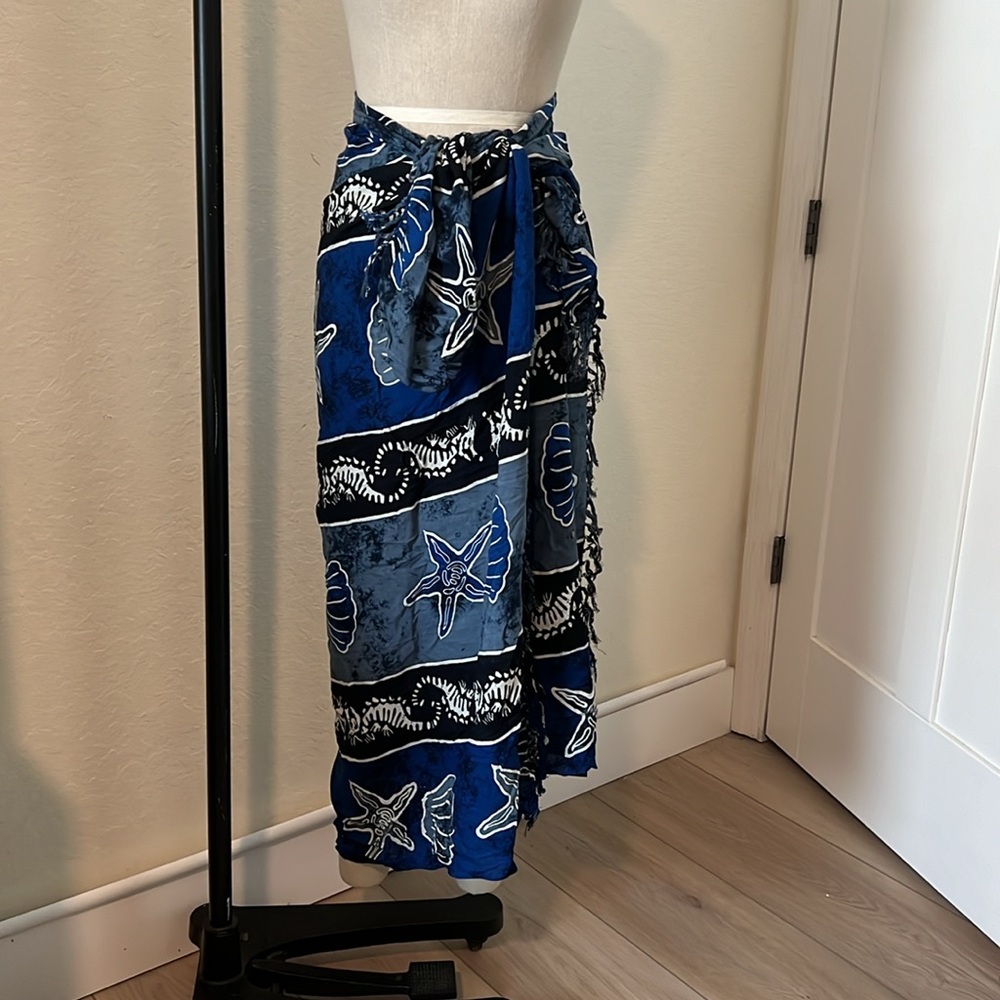 Women’s fading wrap blue black white ocean beach theme party vacation packable - Picture 3 of 6